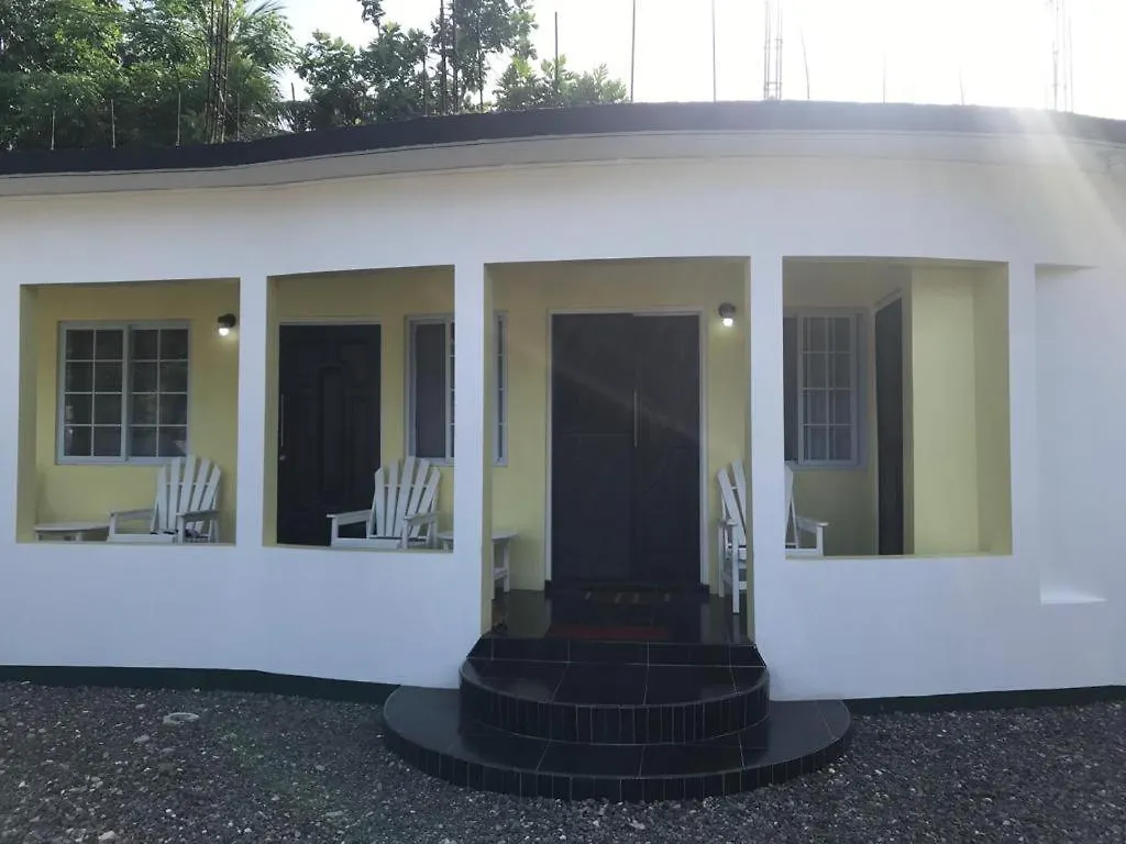 Centrally Located Room - 5 Port Antonio Homestay